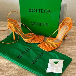 Gorgeous Bottega Veneta Stretch Lace Up Sandals - Size 37 - NWT